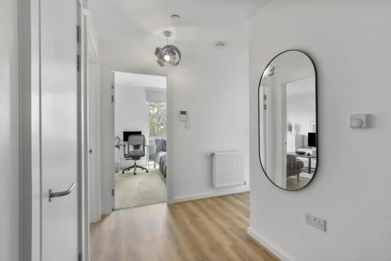 Centrally Located - Modern - 2Bed - 2Bath Apartment لندن المظهر الخارجي الصورة