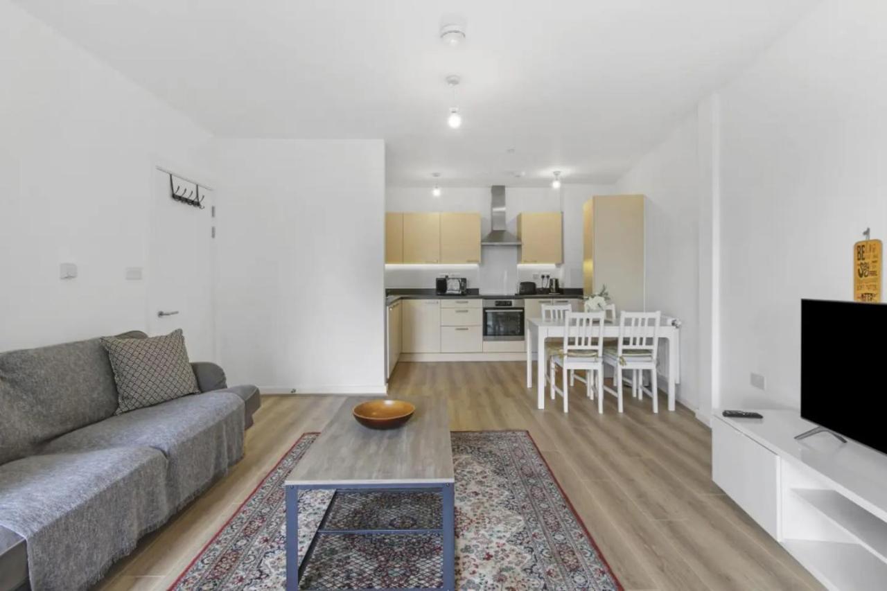 Centrally Located - Modern - 2Bed - 2Bath Apartment لندن المظهر الخارجي الصورة