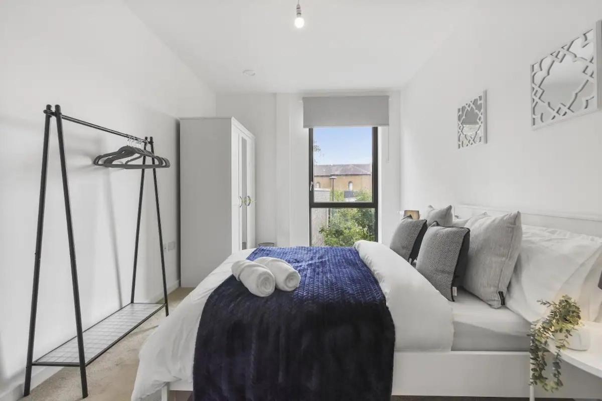 Centrally Located - Modern - 2Bed - 2Bath Apartment لندن المظهر الخارجي الصورة