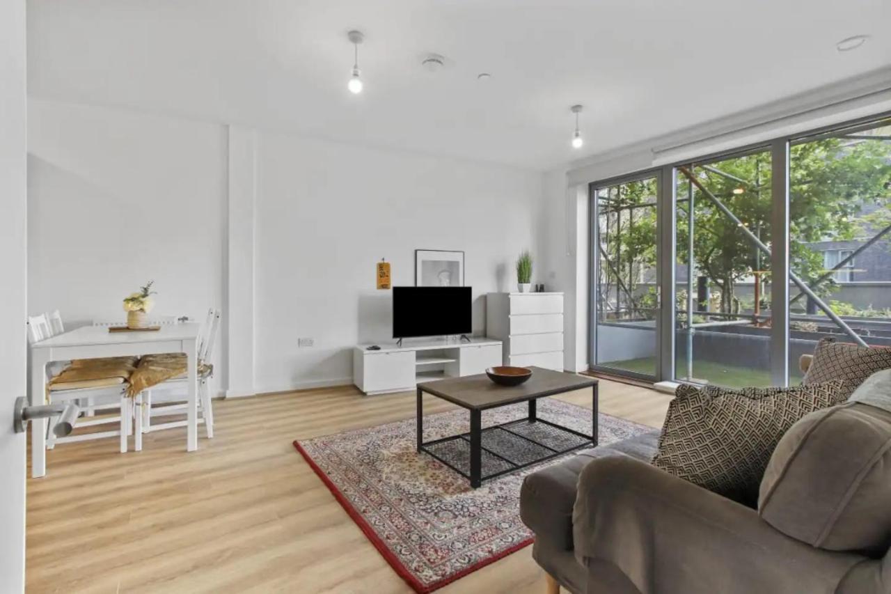 Centrally Located - Modern - 2Bed - 2Bath Apartment لندن المظهر الخارجي الصورة